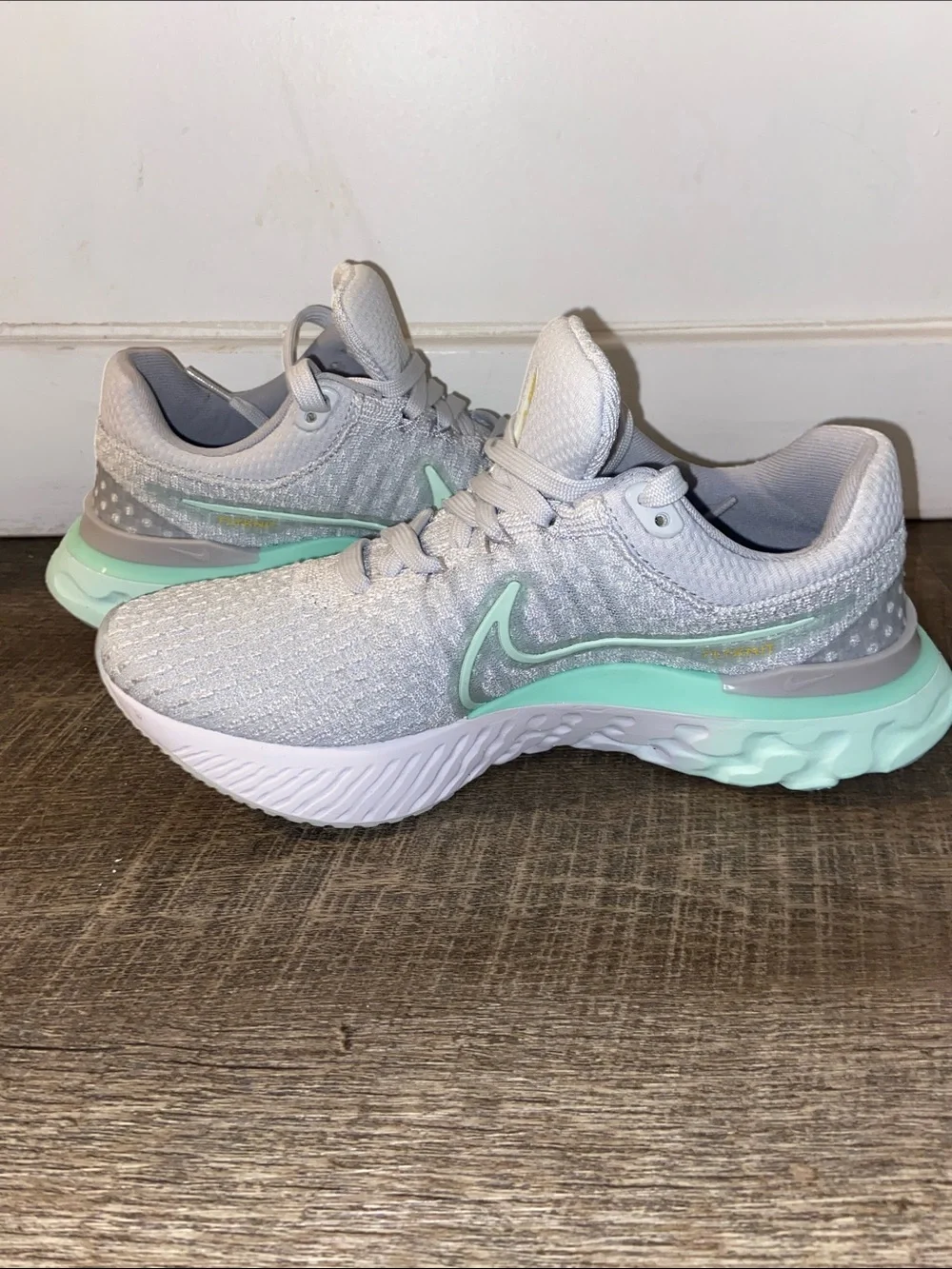 Nike light gray